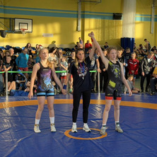 Zapaśnicze emocje w Osielsku. Udany start i medale dla zawodników Victorii 